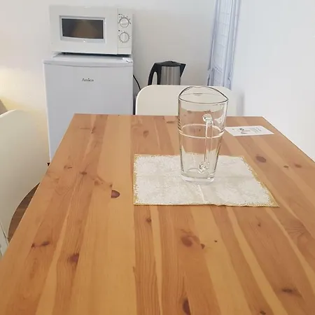 בית אירוח Private Next To Subway *